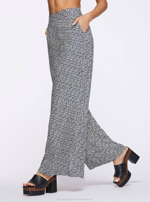 Jessica SimpsonShaye Pant in Wavy Jasmines Dress Blues H426353
