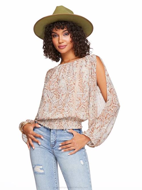 Jessica SimpsonCaroline Top in Shadow Snake H4261112