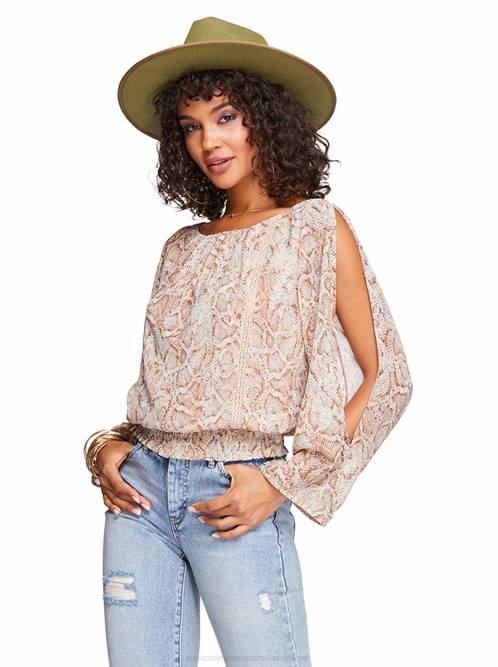 Jessica SimpsonCaroline Top in Shadow Snake H4261112