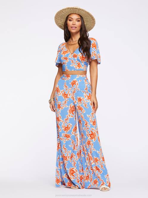 Jessica SimpsonKerrigan Crop Top in Defined Botanicals H426641