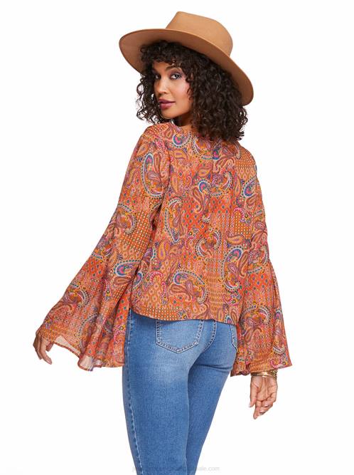 Jessica SimpsonMonique Top in Winding Trail H4261130