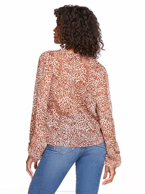 Jessica SimpsonRuby Top in Leopard Swirl H4261114