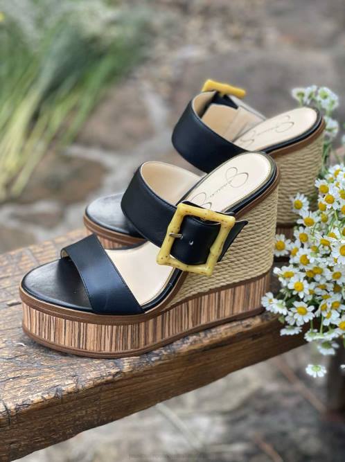 Jessica SimpsonHendrya Wedge in Black H42625